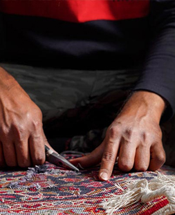 رفو گری قالی در قالیشویی کیانمهر کرج